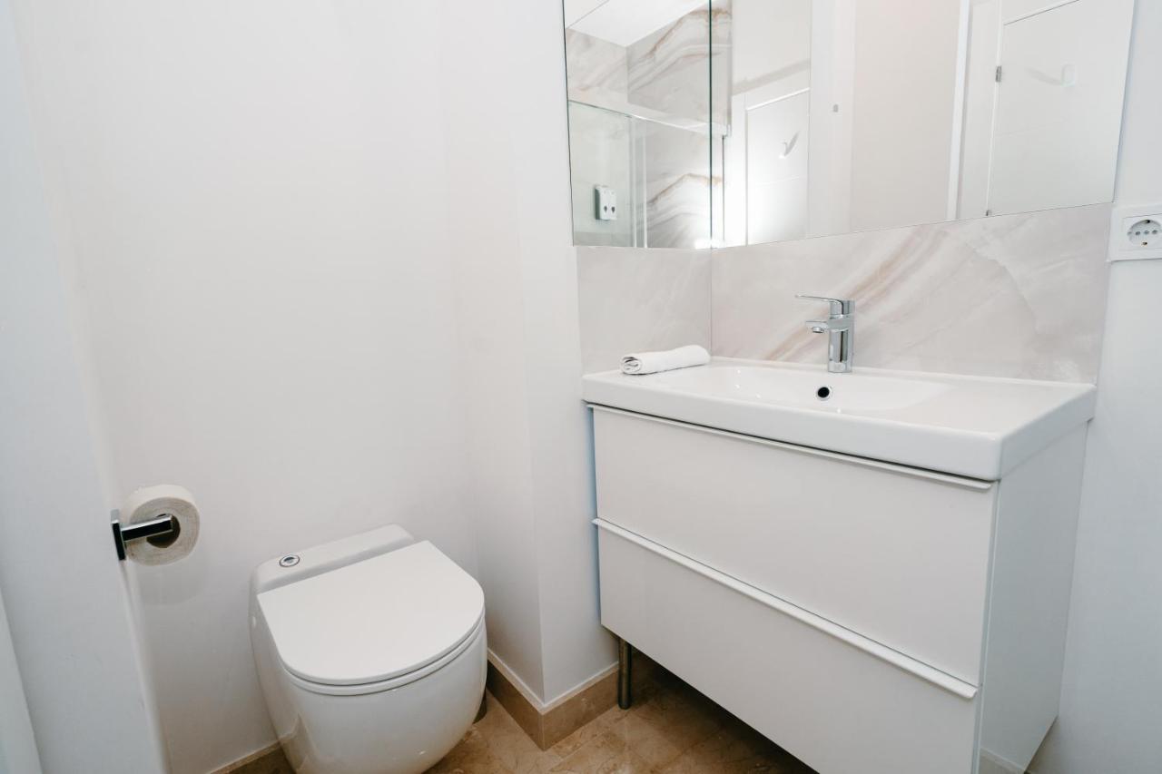 New Picasso Plaza - Malaga Appartement Buitenkant foto